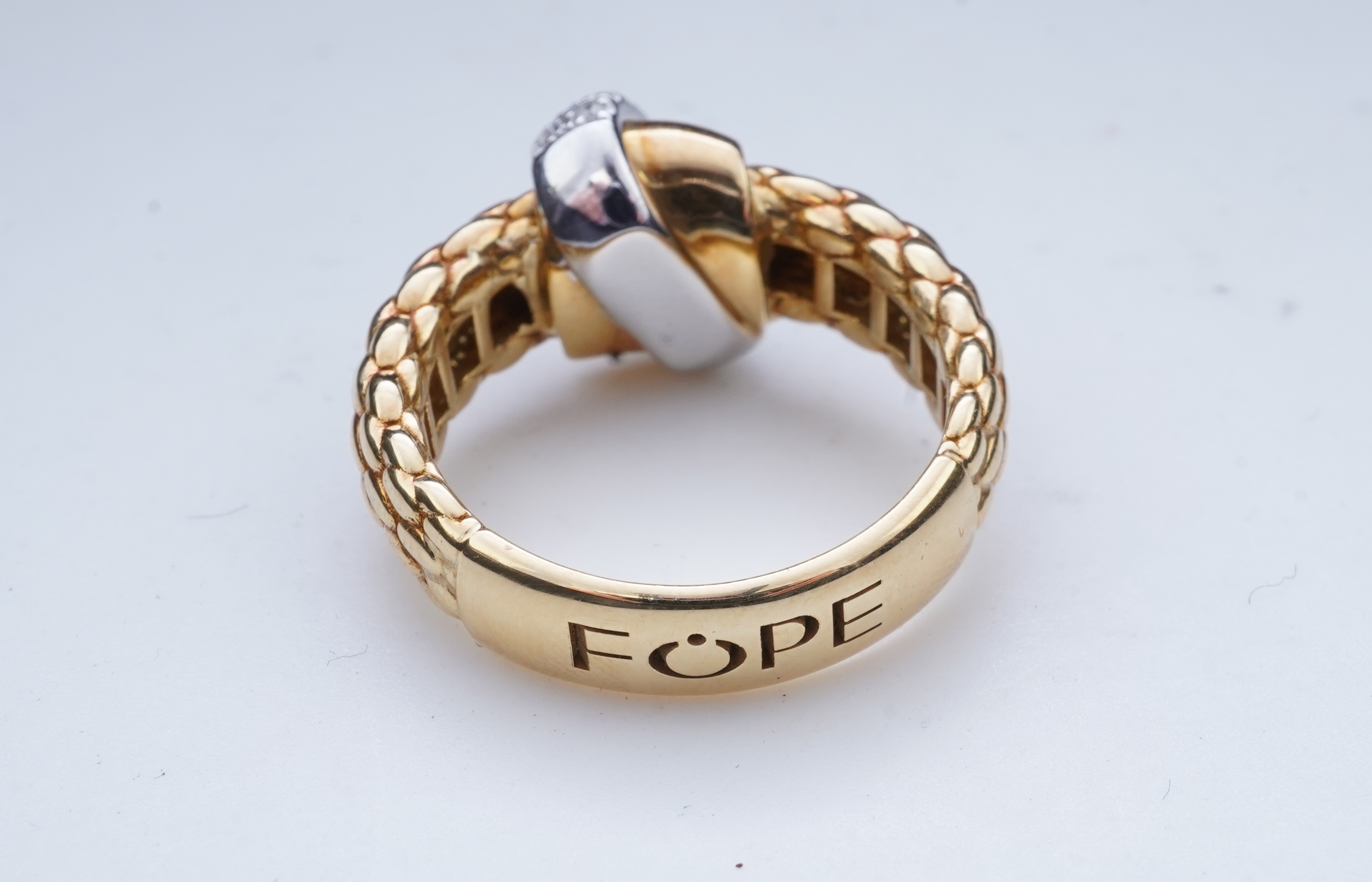 FOPE, a gold and diamond ring